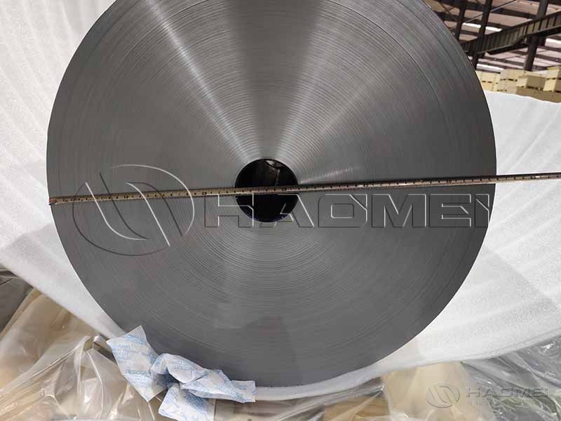 Household Aluminum Foil vs Foodservice Jumbo Roll
